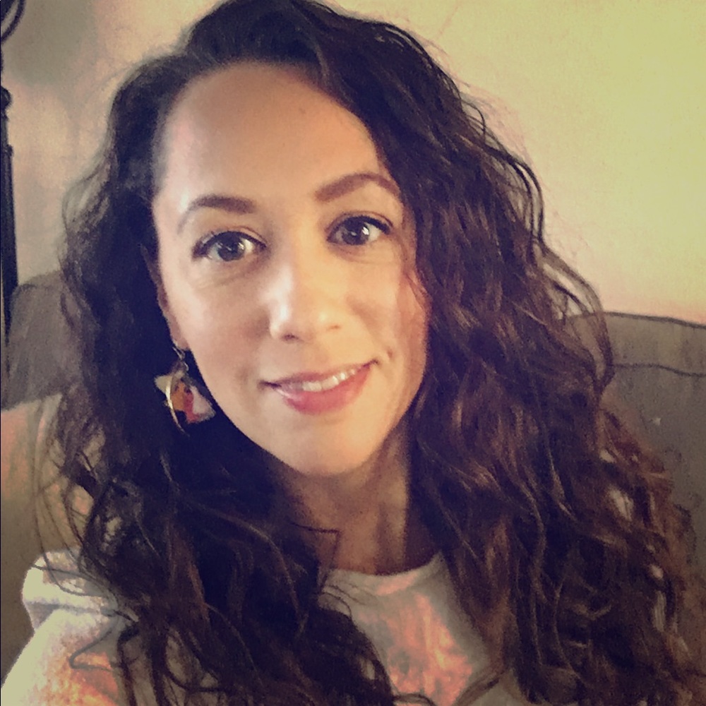Meet your Posher, Alicia